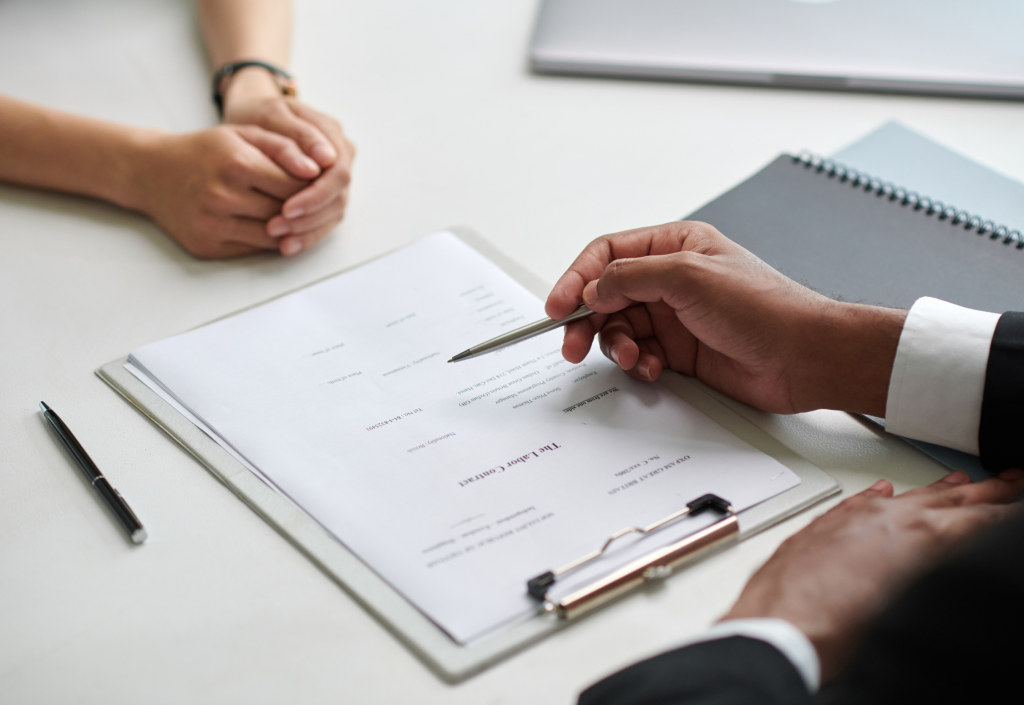 Abogados laboralistas asesorando a una empresa ante una Inspección de Trabajo
